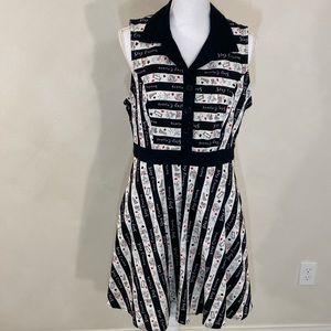 Disney Alice in Wonderland Dress Large